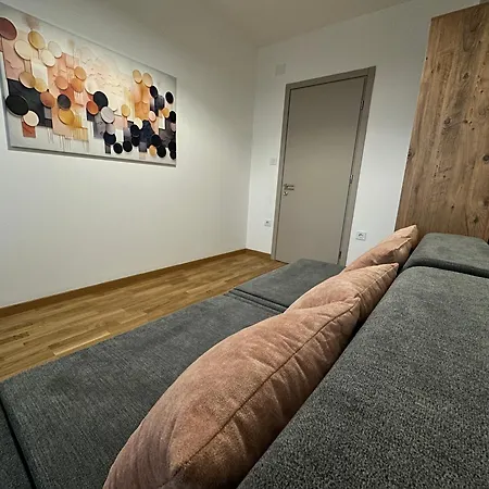 Thomas Two Bedroom Apartment-private Parking Апартаменти *