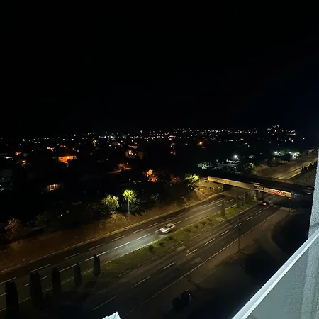 Thomas Two Bedroom Apartment-private Parking Daire Üsküp