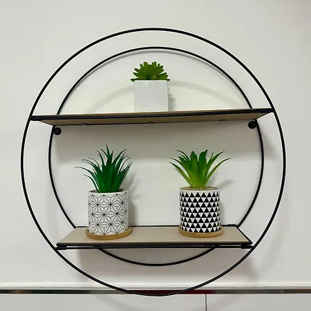 Thomas Two Bedroom Apartment-private Parking