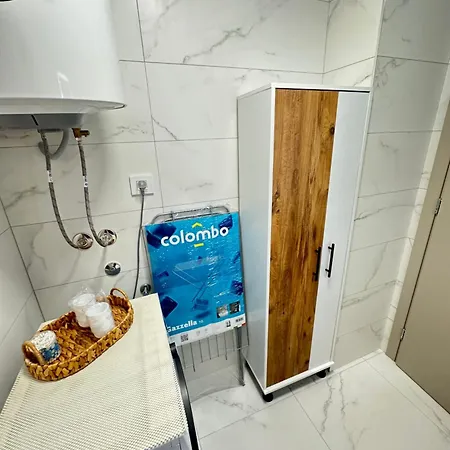 Апартаменти Thomas Two Bedroom Apartment-private Parking Скоп'є