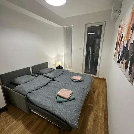 Thomas Two Bedroom Apartment-private Parking *