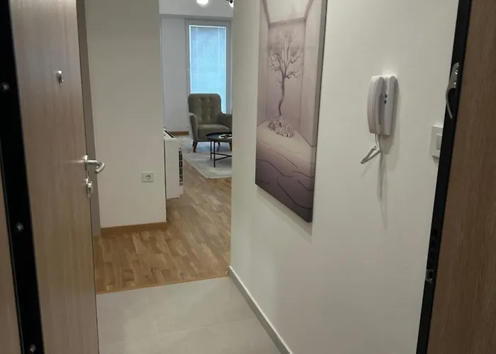 Apartment Thomas Two Bedroom Apartment-private Parking *