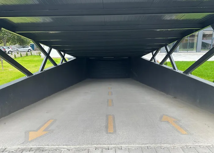 Thomas Two Bedroom Apartment-private Parking * Skopje