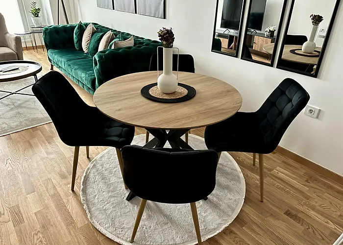 Thomas Two Bedroom Apartment-private Parking * Skopje