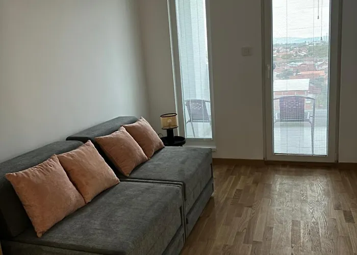 Thomas Two Bedroom Apartment-private Parking Skopje