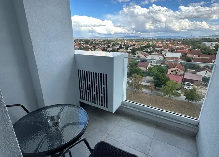 Thomas Two Bedroom Apartment-private Parking * Skopje