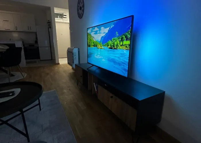 Thomas Two Bedroom Apartment-private Parking * Skopje