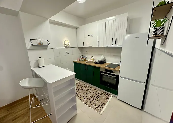 Thomas Two Bedroom Apartment-private Parking Apartment *