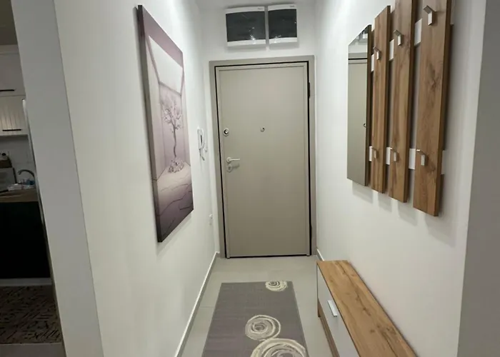 Thomas Two Bedroom Apartment-private Parking * Skopje