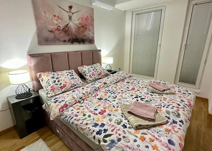 Thomas Two Bedroom Apartment-private Parking Apartmán Skopje